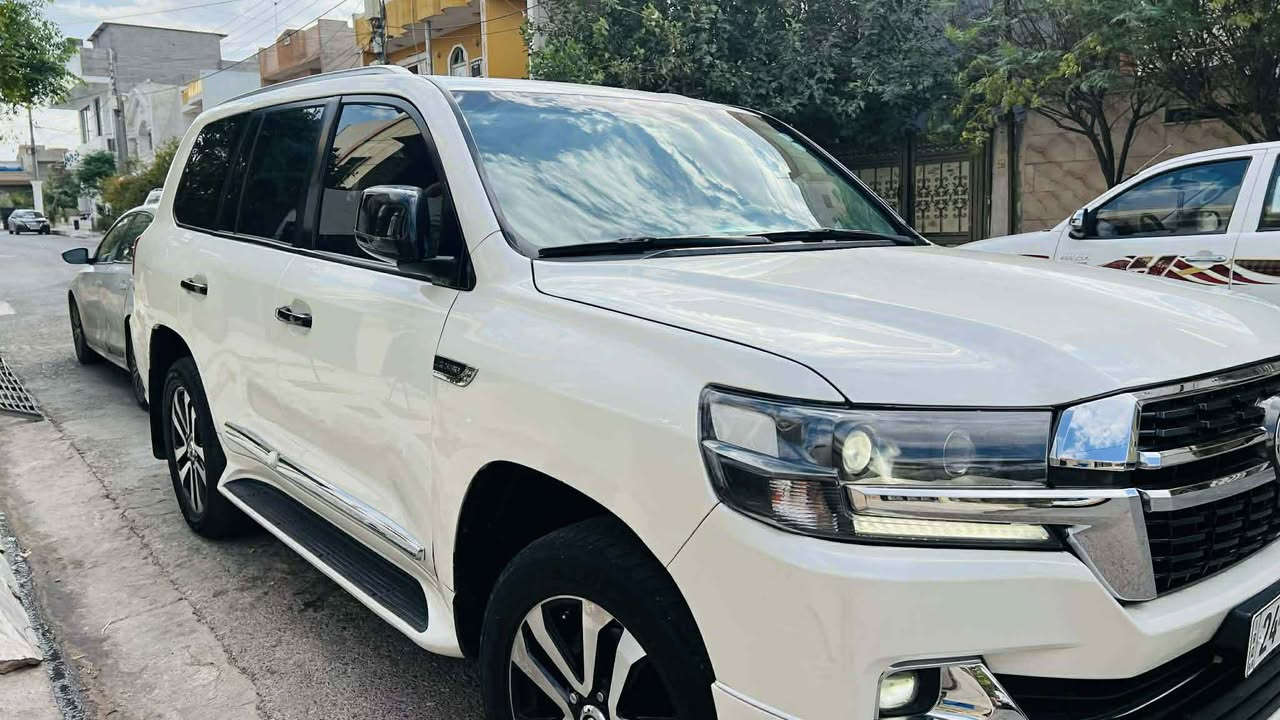 وه نه وشه 2008 فول GXR V6 پشت و پێشی گۆرایه به عیزام ده فرۆشین گێر و مە کینە ڕه قه موو سه نه وی توند و تۆلی غرامه به ناو کردن به شه رت هیچ مه سروفی تیدانیه سحری 295 مه جال شوێن هه ولێر 
*********** شقلاوة, أربيل
