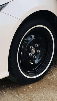 تخم أويالة 15 وتخم تاير جدد ثنينهن للبيع 07736611656