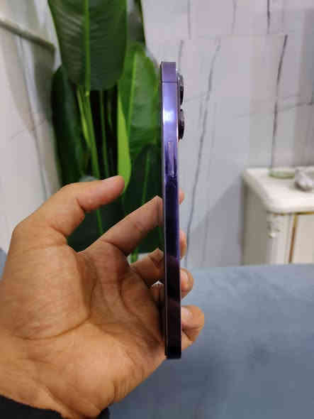 السلام عليكم ايفون 14 برو ماكس وتر بروف لا مفتوح ولا مصلح افحص وين مايعجبك بطاريه 83 ذاكره 256 موضح بصور للبيع او مراوس بجهاز حديث #السعر850 بي مجال قليل وياه فقط كيبل شحن وكفر مائي #بدون كارتون لاتصال ***********
