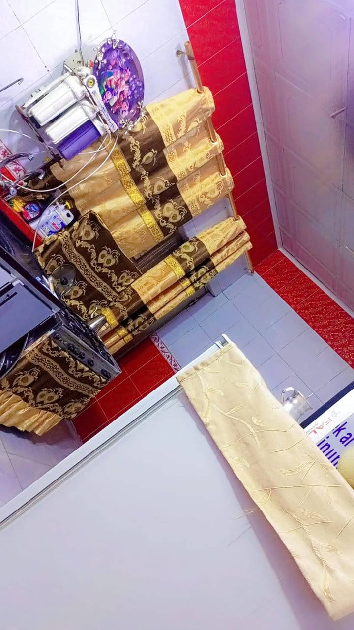 بيت بحي الزيتون 
المساحه 100 متر 
طابو صرف حر يداور باسم المشتري 
البناء عكادة والاساس صب 
جيران ذهب 
وبسعر مناسب جدا 

للاستفسار ع رقم او الواتساب ***********
