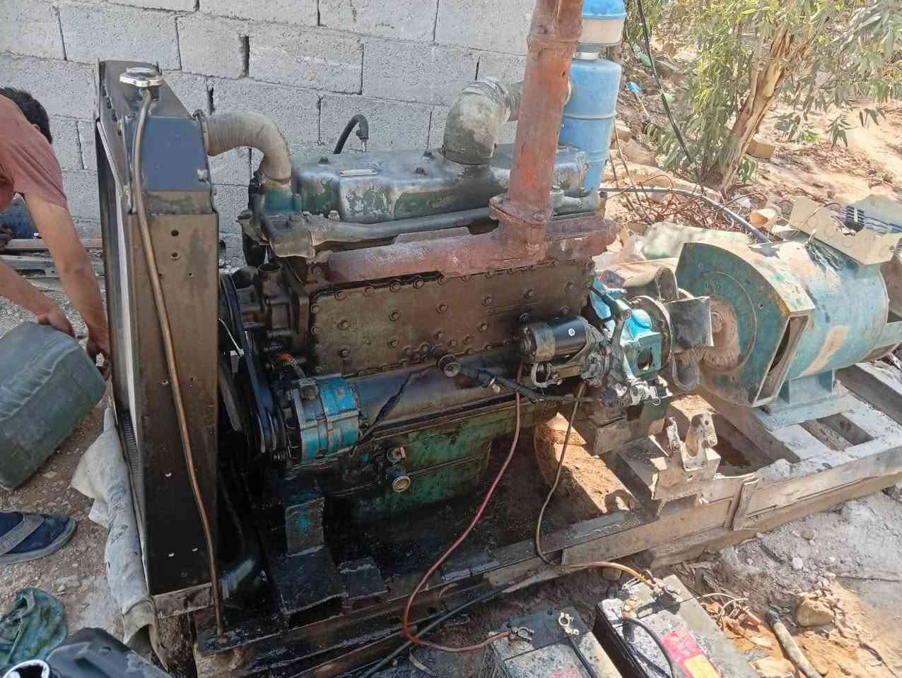 السلام عليكم ورحمة الله 
مولدة ابو ردين 
بحال ممتازه 
تبريد راديتر 
شغاله 100 بالميه 
راس توليد 62 كيفي 
للاستفسار الاتصال ***********
مكان كربلاء المقدسة
