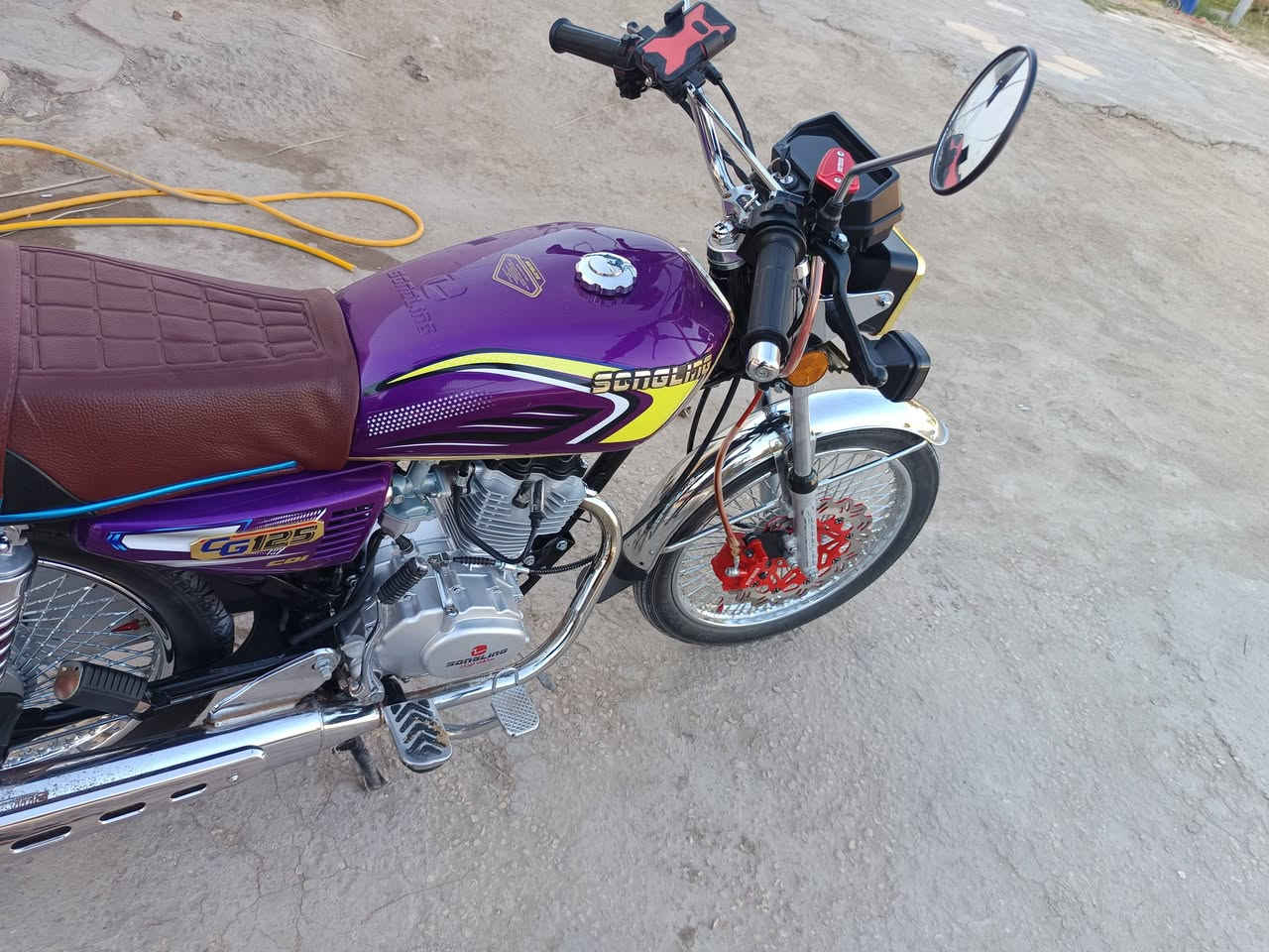 السلام عليكم تايكر للبيع موديل 2025 شهر ال11 طلعتها وكيل 800 وبيها مجال
***********
