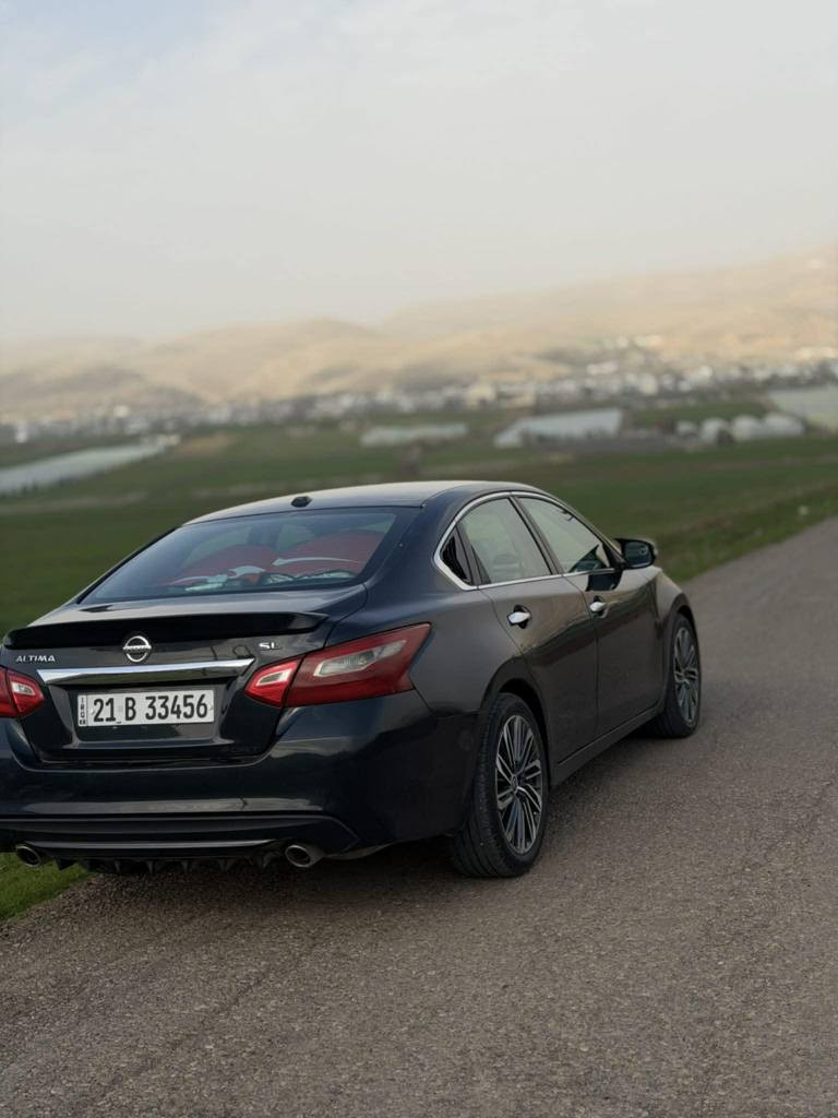 نیسان ئاڵتیما SL مۆدێل 2018سێ پارچه ی پێشی بۆیاخە وقرچێکیشی هه یە  سەنەوی تازەیە ڕادارە کوشن جڵدە وکوشن هیتەرە چوارتایەی لۆکی لەژێردایە .... ژ.م*********** السليمانية, العراق
