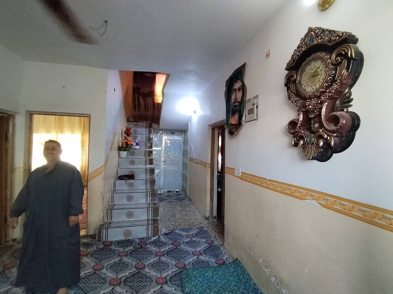 السلام عليكم بيت للبيع ركن شارع العريض حي رشيد مساحه ٢٥٠ متر موقع مميز بناء حديث سعر مناسب الشراي يتصل سعره ٥٥ بي مجال بسيط اللاستفسار اتصال *********** مراجعه مكتب النوارس
