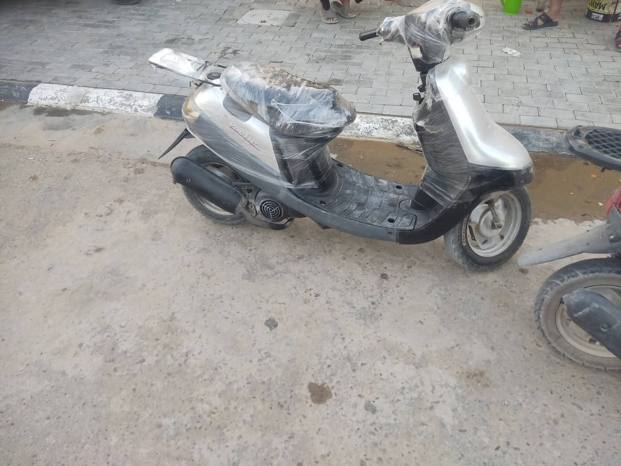 دراجه بطه نضيفه نقص كهربائيات كامله سعر 100قفل لا تعامل ولا علمك الإستفسار الرقم ***********
