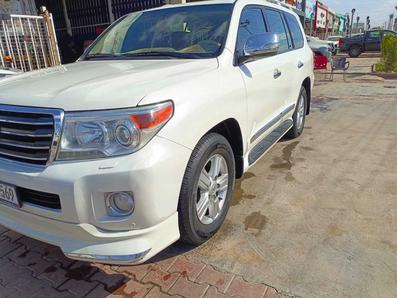 السلام عليكم لاند كروزر موديل2015  سيارة جديدة بيه فتح باببن وشوي بل هلال صبغ عله كد شبر سيارة فول مواصفات السعر410 وبيه مجال للطيببن مكينه كهربائيت خير من الله تخم تاير جديد مكاني بغداد البنوك رقم الهاتف*********** اني مكلف بل نشر اتصل عله رقم
