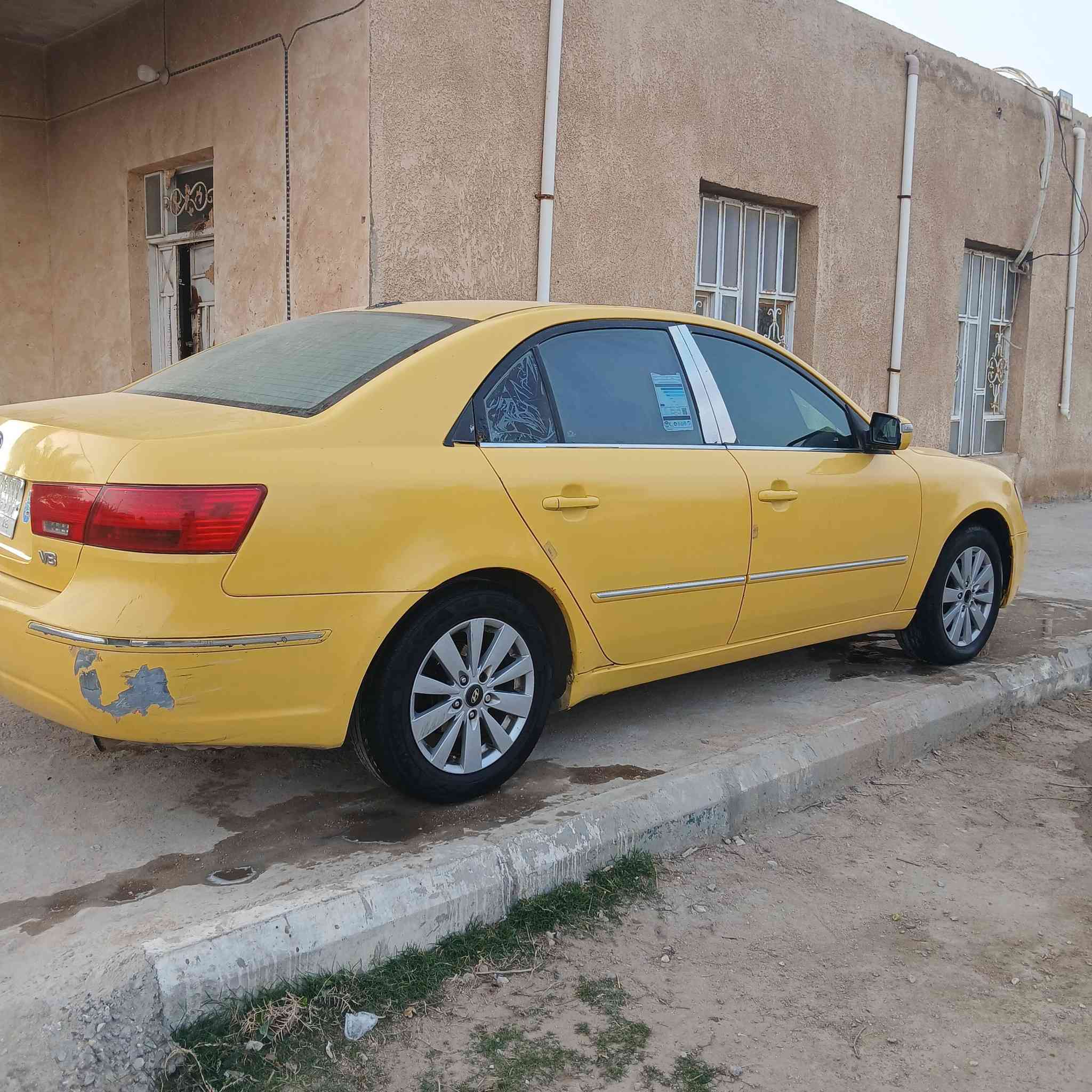 السلام عليكم سوناتا موديل 2010 وارد امريكي رقم بغداد سياره حلوه جاهزه تحويل مباشر صفرها واغرامات سياره جاهزه مكان السياره السماوه استفسار عن الرقم ***********
