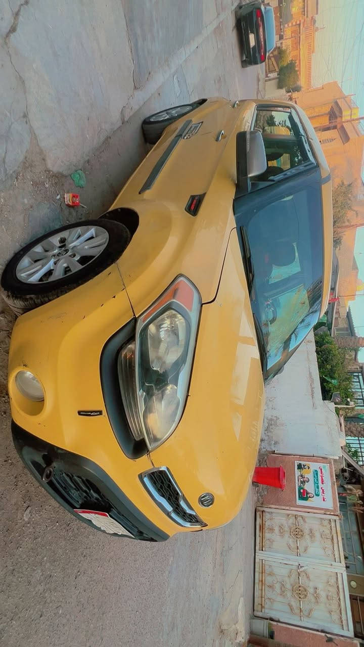 للبيع: كيا سول موديل 2012 ( أمريكي جاملغ خلفي  )
• بأسمي السيارة سنوية جديدة تحويل ثاني يوم 
• المحرك: 2000 دوش (DOHC) - عزم وقوة ممتازة.
• الرقم: بغداد (أجرة).
• المواصفات: - داخلية نظيفة جداً (كير أوتوماتيك).
• تحكم ستيرن جهتين.
• تبريد ثلج وجاهزية تامة.
• ويل كب بلادي مع كشافات ضباب.
• الحالة: المحرك والكير بحالة ممتازة، السيارة جاهزة من كل النواحي (بيها صبغ أو شخوط خارجية بسيطة موضحة بالصور).
• السعر: [ 88 ] $ (وبيها مجال للشراي المعتمد).
• المكان: بغداد.
للتواصل والاستفسار: [***********]
