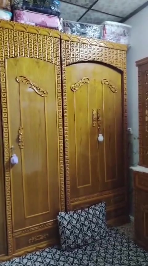 غرفه نوم صاج عراقي اصلي للبيع مليون وربع وبيها مجال

‭***********‬
