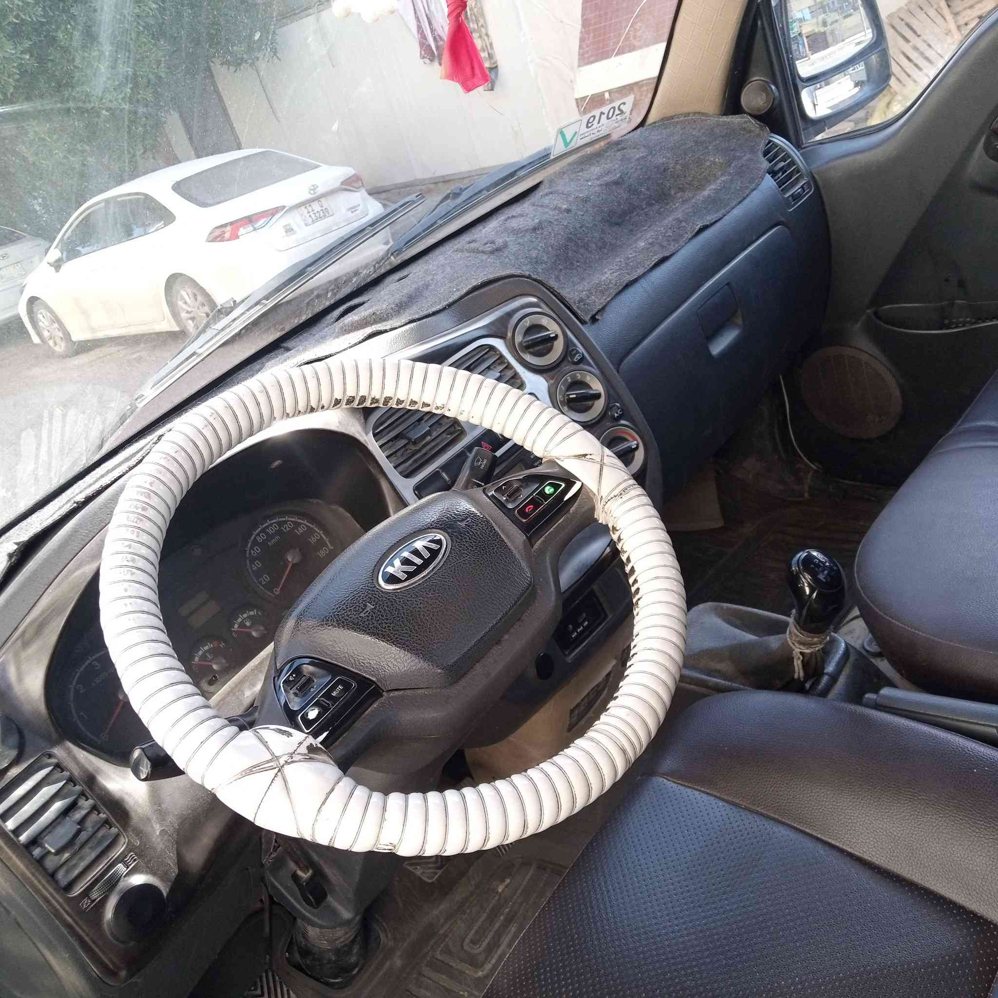 السلام عليكم 
كيا فحل للبيع موديل 16
السعر 125 وبيهه مجال 
المكان بغداد الكاظمية 
الهاتف *********** يوجد واتساب
