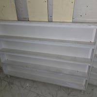 ١٠ رفوف • باترينة • ٢ عارضات