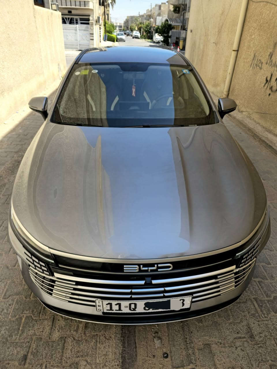 لسلام عليكم سياره BYD  دستوريل موديل 2025 السياره كفاله ماشيه 6الاف بأسمي السياره بعدها زيرو عله وضع الشركه كامل ملاحقات من كلشي وشادلة كماليات ودوشمة رقم الهاتف *********** مكان السياره بغداد بل كرخ
