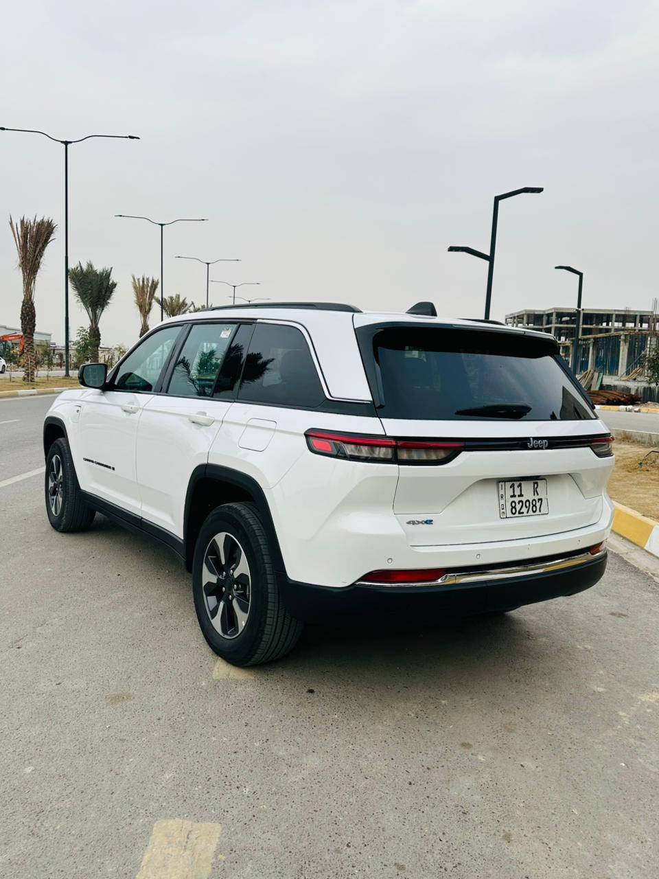 السلام عليكم 
جيب 2024 هايبرد +بلكن ان
فول مواصفات 
بنوراما
 كشنات جلد
كشنات كهرباء 
خزن ميموري 
تبريد تدفئة كشنات 
كشنات خلفية فقط تدفئة
رادارات 
نقط عمياء 
سستم البيان 
ماشية 34 
جديد وتراي  زيرو 
صبغ 3 قطع الامامية
285ورقة
***********
بغداد حي الجهاد
