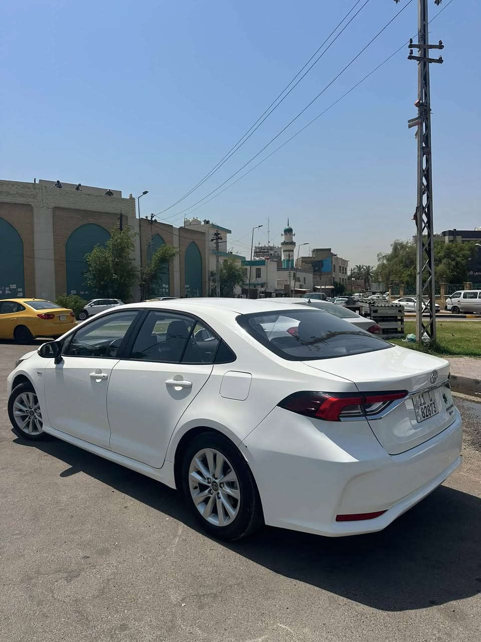 كورلا موديل 25 الشكل الخليجي فول ماعدا الكراسي مو كهرباء كفاله عامه ماعدا الدعاميه الاماميه مبدله واكو شخط كلش بسيط بالباب مال سكن السياره كلش نضيفه ماشيه 25 الف وايدها ب 156 وبيها مجال بسيط السياره مكانها بالاعظميه وهذا رقمي متواجد ***********
