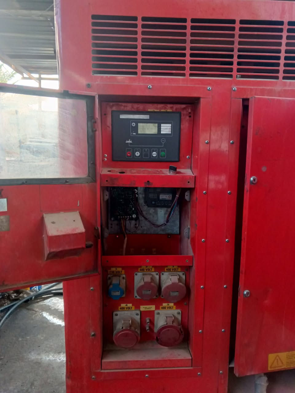 اسلام عليكم
للبيع مولد دايو  6 سلندر 250 كيفي كاتم  
مكاني ديالى المقدادية ***********
