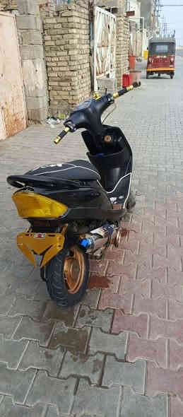 دراجه ماكس عدله للبيع
-------------------------------------------------
كفراتها ويه رقم شاصي هنه و سوادات 
-------------------------------------------------
گلجات جدد شادهن 100الف شرط 120
-------------------------------------------------
تايرات جدد قبل يومين شادهن
-------------------------------------------------
صالنصه طرب رياضي 90 الف
-------------------------------------------------
بنزات + دهن محرك + دهن اكسد جدد
-------------------------------------------------
عداد اكتروني الصلي 30الف جديد شاد كهربائيات كلها شغاله حته سلف
-------------------------------------------------
كشن + قاعده ارضيه جدد
-------------------------------------------------
محرك 55 بوشه افضل نوعيه شاده سعرها 125 
-------------------------------------------------
باقي دراجه كله رياضي كدام عينك
-------------------------------------------------
والله دراجه خير من الله ربع ما ذب عليه
-------------------------------------------------
سعر دراجه 750 وبيه مجال رقم ‏
*********** ‏واسط الحي
