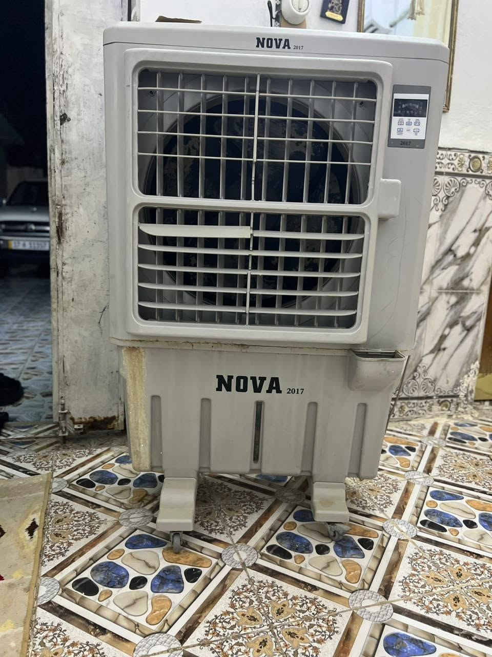 مبردة بلاستك حجم كبير بسعر مناسب 125 رقم الهاتف ***********
