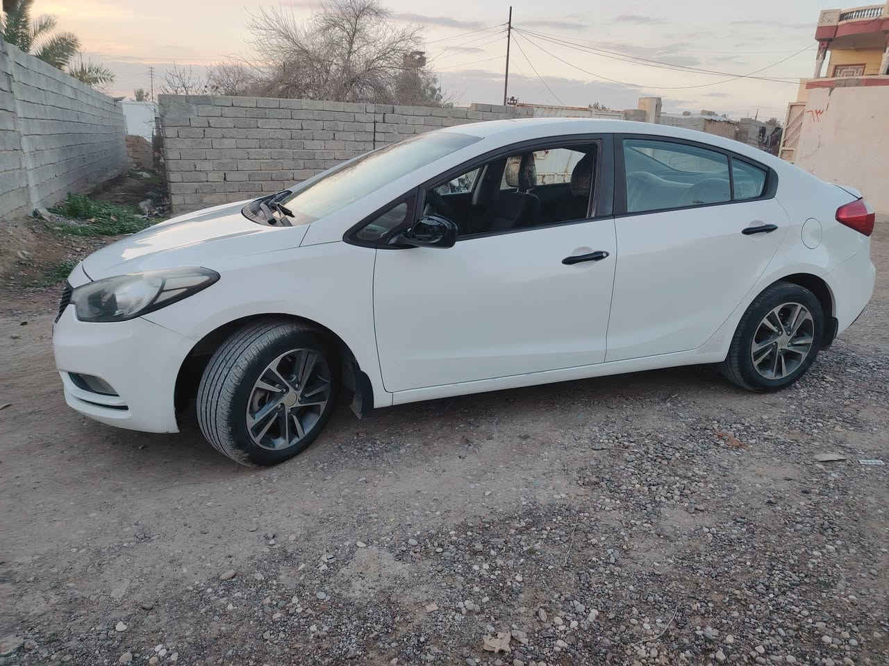 مكلف بالنشر…
كيا سيراتو موديل 2014 بدون صبغ رقم نينوى 
السعر 118 وبيها مجال 
مكان السيارة جنوب الموصل ناحية الكياره 
الاتصال بالرقم ***********
