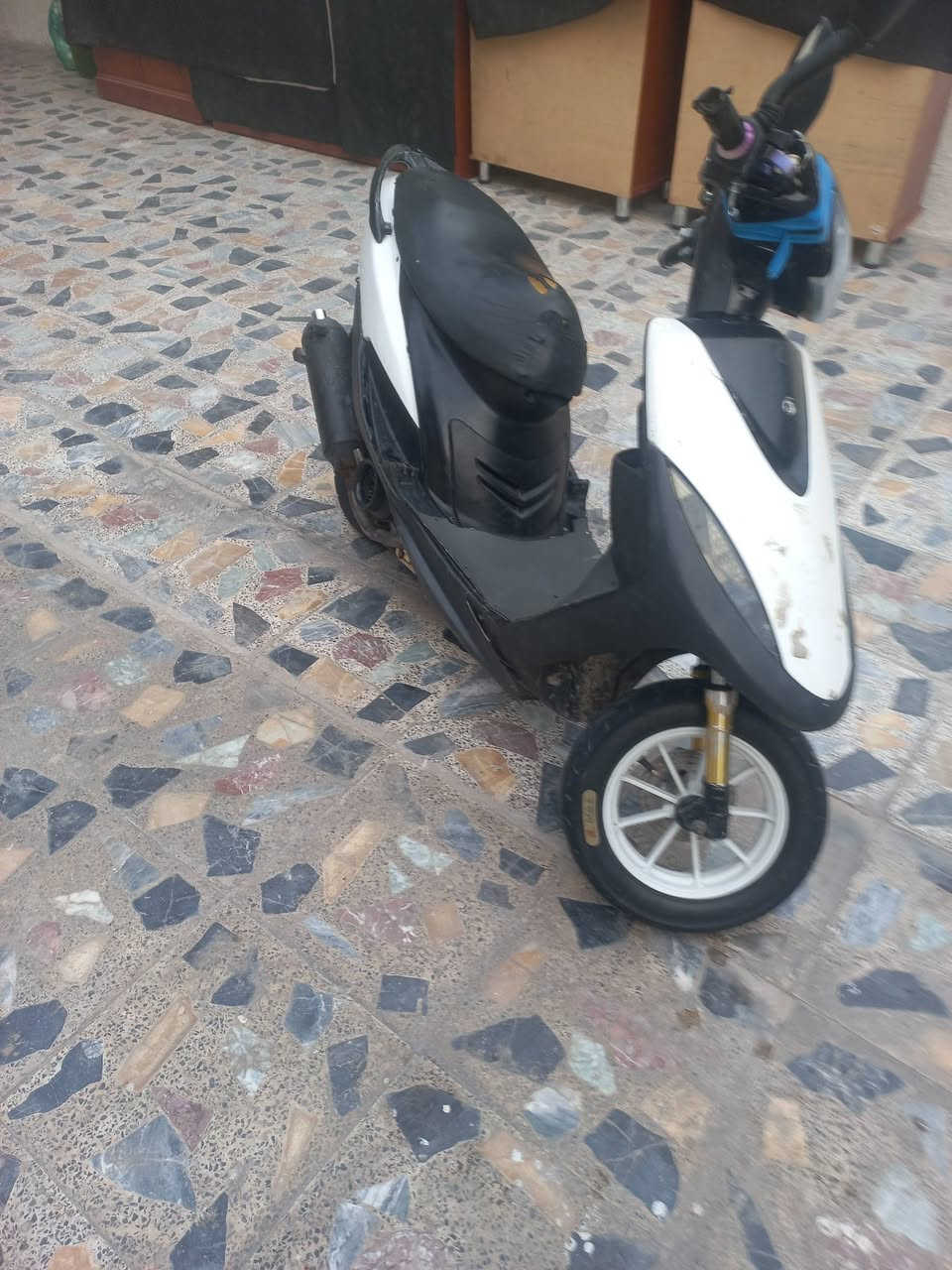 السلام عليكم دراجه ماكس عدله مزوده صالنصه رياضي كلج رياضي لايت زنون ديجي مجفته تجفيت درجه اولى كله اصلي هندرواحد السعر٣٥٠وبيه مجال بسيط مكان الدراجه بغدادمدينة الحريه رقم الهاتف ***********
