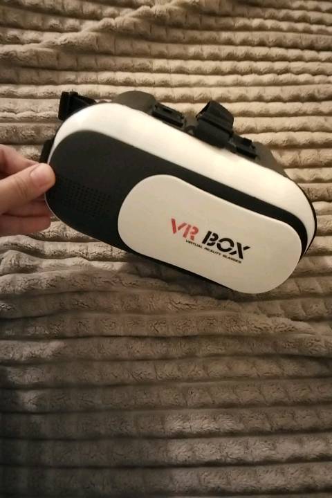 نضاره VR BOXمستعمله مرتين فقط لا يوجد أي خلل فيها