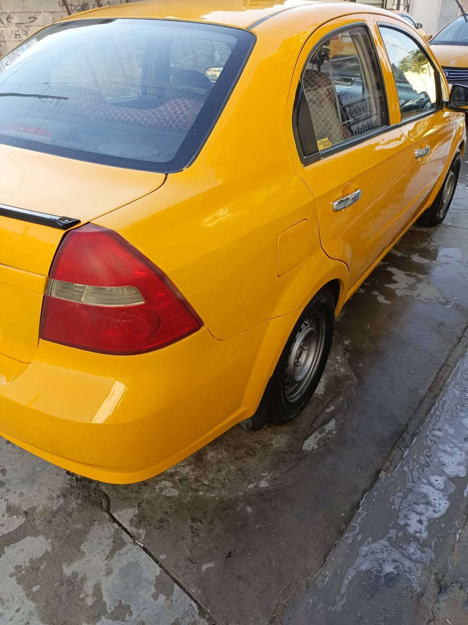 سلام عليكم افيو ٢٠٠٨
سنويه لحد ٣٠ سيارة بسمي 
بيها طخه بل جاملغ خفيفه جديدة لوك 
رقم ***********
