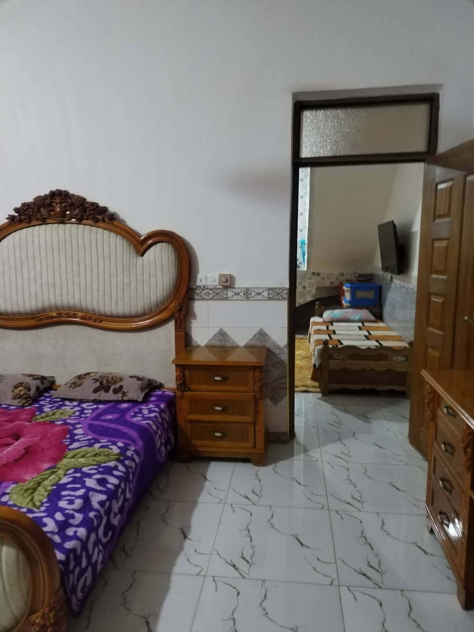 (عقار للبيع )
مشتمل طابو زراعي مساحتة ١٥٠م خلف القيروان حي الزهراء قريب من الخدمات اساس صب بناء بلوك وسكف صب يحتوي ع غرفة نوم وصالة واستقبال ومطبخ 
معاملة تطويب كاملة ،،،
للأستفسار *********** /***********
آو مراجعة مكتب أمتار للعقار
