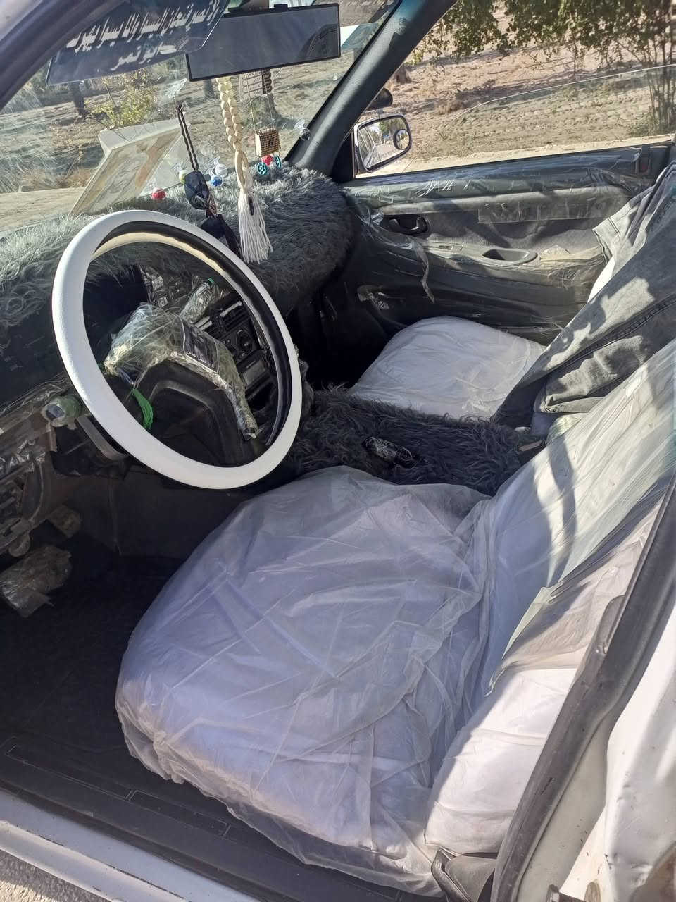 السلام عليكم ورحمه الله وبركاته 
سياره برنس دايو للبيع موديل 1995
مكينه وكير خير من الله ورقم نكليزي 
وداخله هزه مكاني سده الهنديه 
***********
