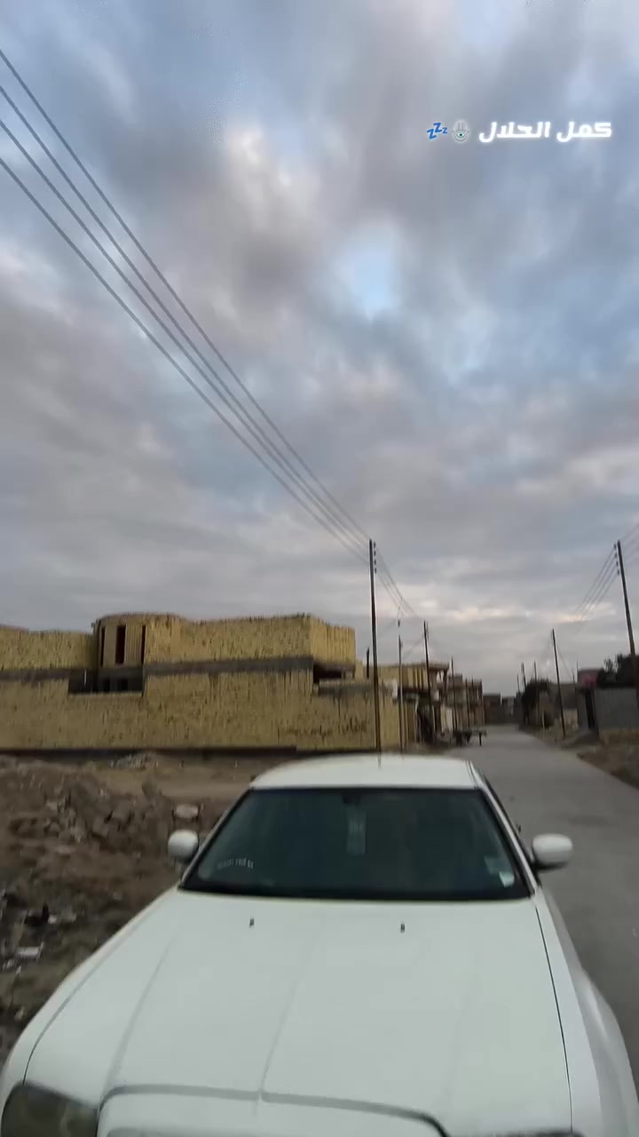 سلام عليكم اوباما 2007اصل
انا أوباما 2007 صارلي عد صاحبي سنتين ما شاف مني غير الخير 
بس هو يريد يخوني وانتم تعرفون رجاجيل ما تستقر 
بيه بس هلال ولگاط علئ حافة القماره والي جانيني يعرف هاي الاماكن تصير بيها خياسات 
انا وارد خليجي تخم تاير حداديه كله جديد 
كل نقص ما بيه والي يريد ياخذني يراسل هذا قليل المشاعر😂
اسف علئ الاطاله
***********فقط واتساب
