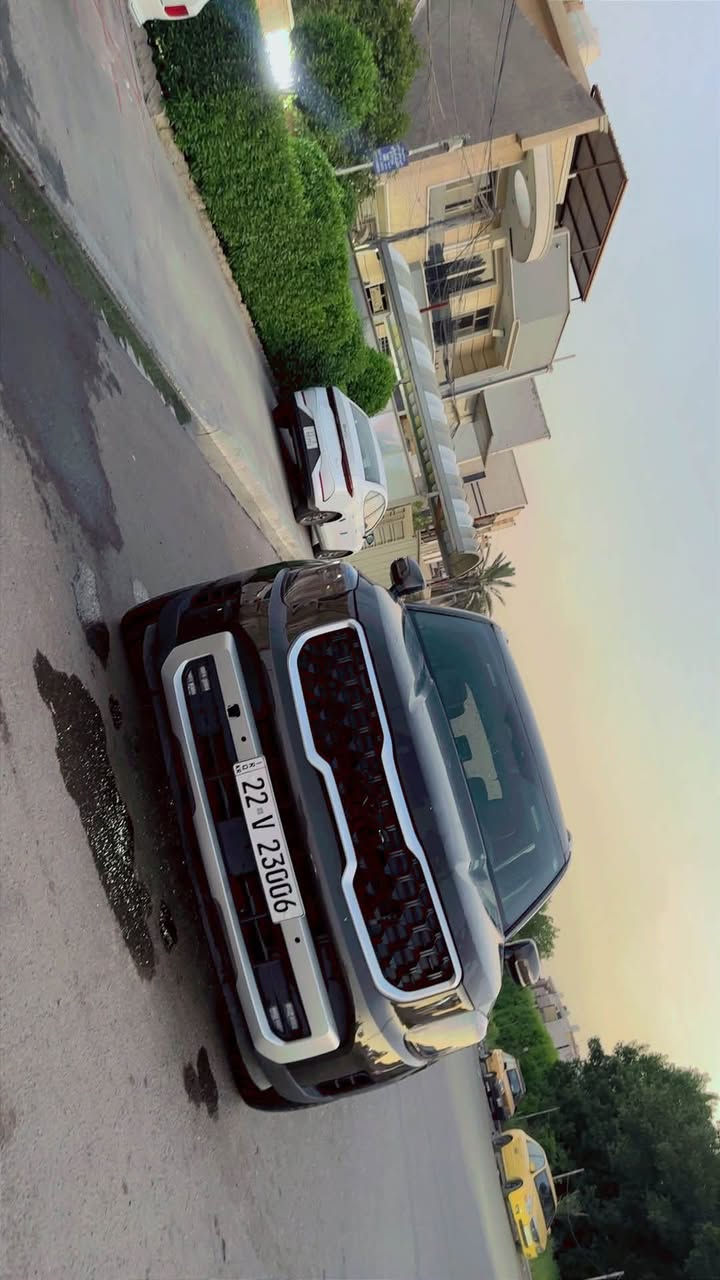 كيا تيلورايد برستيج / اكس لاين اربيل (2023)/بيع فقط لطفآ🙏
الفئة: PRESTIGE X-LINE
بدون ايرباك 

 فول مواصفات 1/1 (أعلى فئة)

الحادث  وتفاصيل بلصور 👇 

شاصي لغد مكفولات  راديترات بلاد بدون تبديل 
نفس القطع اصلحو

بانوراما فتحتين سقف 

مرايا شفط مرايا إشارات

كشنات أمامية تدفئة وتبريد

كشنات خلفية تدفئة وتبريد

مساج كشن السايق 

داخلية جلد لون (القيسي، المشمشي) فاخرة 

بردات ابواب

كشنات منفصلة VIP

تشغيل عن بعد

 رادار أمامي

 رادار جانبي

 لايتات LED زنون

 لايتات نهارية LED

حساسات أمامية وخلفية

 هزاز ستيرن

 داتا شو أمامي

 إضاءة داخلية ليزرية

 خمس كاميرات 360 درجة دوارة 

 نظام النقطة العمياء

 تحذير مغادرة المسار

 مثبت سرعة متكيف

مانع تصادم

باب خلفي كهرباء

ميموري كشنات

كتاب مضلل جديد

                                                                      Black edition 

مكاني بغداد البنوك او شارع فلسطين 

السعر220 $ بيع فقط لطفا مااراوس 
شوف الصور وتفاصيل واتصل ***********
— في ‏شارع فلسطين-Palestine Street‏.
