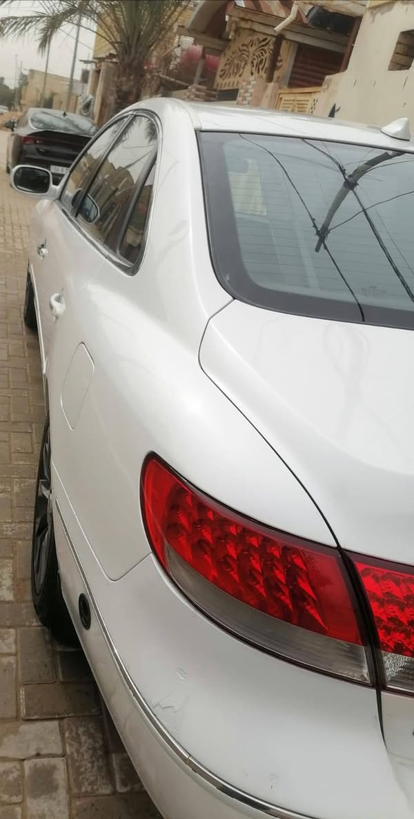 السلام عليكم ازيرة مديل ٢٠٠٩ رقم أربيل بسم كردي سيارة جديدة جدا علة وضع الشركة كفالة من اي شي لابارد ولا صبغ ولاتبديل  وجاهزة علة اخر حباية  وبيها منضومة غاز   رايدها ١٠٣ وبيها مجال بسيط الشراي يتصل *********** المكان ديوانية
