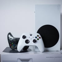 Xbox Series S 512 GB SSD -اكس بوكس سيرس ذاكرة ٥١٢ بدون اقراص 120 FPS  ...