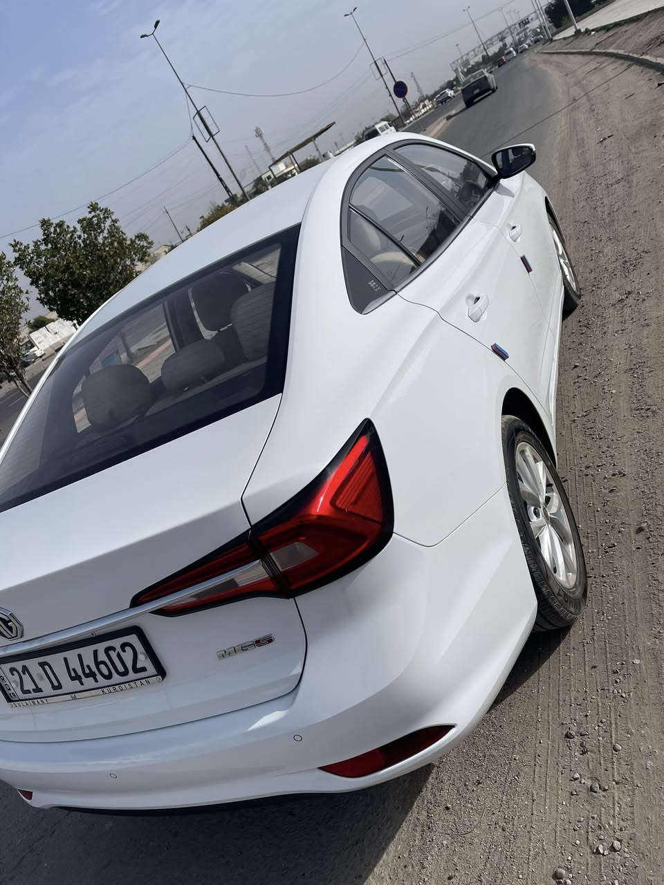 السلام عليكم MC 5موديل 2024 ماشيه 47الف وقابله للزياده ابيض الون بسمي سنويه مواصفات النص فول كامره 
حساسات خلفيه
كشنات مخمل
كروز سرعه
شاير بل مري
ويل كب 
ضمان شركة 6 سنوات او 200الف 
مدوشمه أرضيه جلد وجنطه 
صيانه كله بلشركة
السعر 120 ورقه. وبي مجال بسيط
مكان بغداد الدوره
***********
