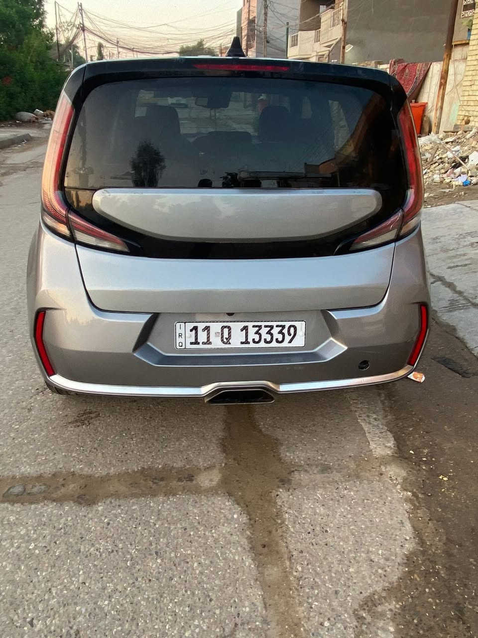 كيا صول جيتي لاين 2023
اعلى فئه بصول 
حادثها مرفق مع الصور 
ماشيه حالياً 48.000 قابل للزياده
محرك 2000 دوش
مواصفاتها
1-شاشة ديجيتال
2-ايقاف ذاتي
3-تحديد مسار
4-مانع انزلق aps
5-مود القيادة الالية الذكية 
6- غرفه جلد
7- بصمه 
8- تشغيل عن بعد 
9- اشاير مري 
10- استيرن جلد حرف D
11- فتحه
12- رادارات وحساسات من كل الجوانب
13-فتحة سقف

وباقي المواصفات المعروفة  جيتي لاين
السياره مرقمه بغداد 
مكان السياره بغداد.  ***********
