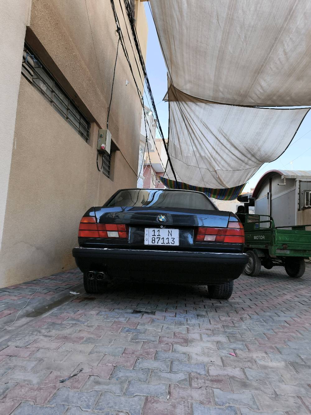 بي أم 735i
موديل 92
 محرك 6سلندر
كير اوتو  
فتحة سقف 
جامات اوتو 
مازدات صليب  
رقم بسمي  جديد 
سنويه 31 
هزة جديدة 
تبريد شغال ثلج 
صبغ عام فرن جماليه 
 بدون ضربه 
نقصها فقط الدواسات جوة الباب  
سيارة حلوة بشكل على ايد وحدة ومتعوب عليها  
للبيع او مراوس حسب الرغبه  مكانها بغداد الزعفرانيه 
رقم تلفون ***********
ممكن توضح أكثر شنو مواصفات البي إم بالضبط: 735i أصلي لو بيها تبديل بالمكينة/القير، وشكد الممشى تقريبا؟: 
اصلي 
السنوية والسنوية مال الرخصة/الأوراق كلها مكتملة؟ وهل السيارة باسمك وجاهزة للمعاملة؟: 
سيارة بسمي 
من ناحية الداخل، شنو الحالة بالتحديد؟ بيها شغل ناقص غير الدواسات جوة الباب، مثل التبليت/الكلبسات/الجلد أو الأزرار؟: 
كامله 
هل بيها أي ملاحظات ميكانيك أو كهرباء غير التبريد، مثل الدنك، الجامات، الفتحة، أو أي تهريب زيت/ماء؟: 
لا 
إذا تريد، شنو آخر سعر أو شنو تقبل بالمراوس بالضبط؟: 
حسب الرغبه  سعر 62 وقابل التفاوض 