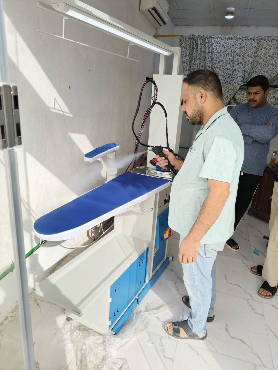 العنوان البصره حي المهندسين مقابل الرعايه الاجتماعيه كل ما يحتاجه الوندري من تجهيزات ***********
