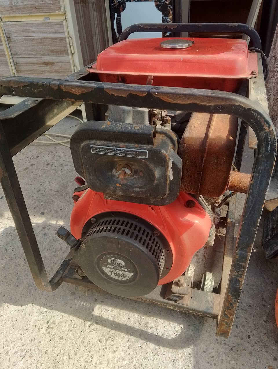 مولد 5كيفي شغال ونكره سعر 400 وبي مجال قليل ***********مكاني بغداد المعامل الحسينيه
