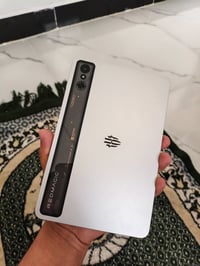 ايباد ريد ماجك استرا 256 نظافة 100/100 مع عقرب وبيفا استخدام جدا قليل ...