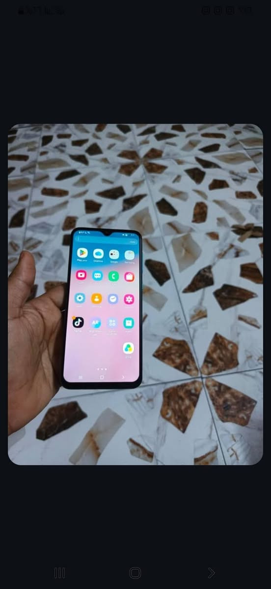 سامسونك Galaxy A30s مستبدل شاشه  جهاز كله شغال تصفح انترنت سيم كرت نت كله شغال ذاكرته 128سعره 60 مجال  كلش بسيط ***********
