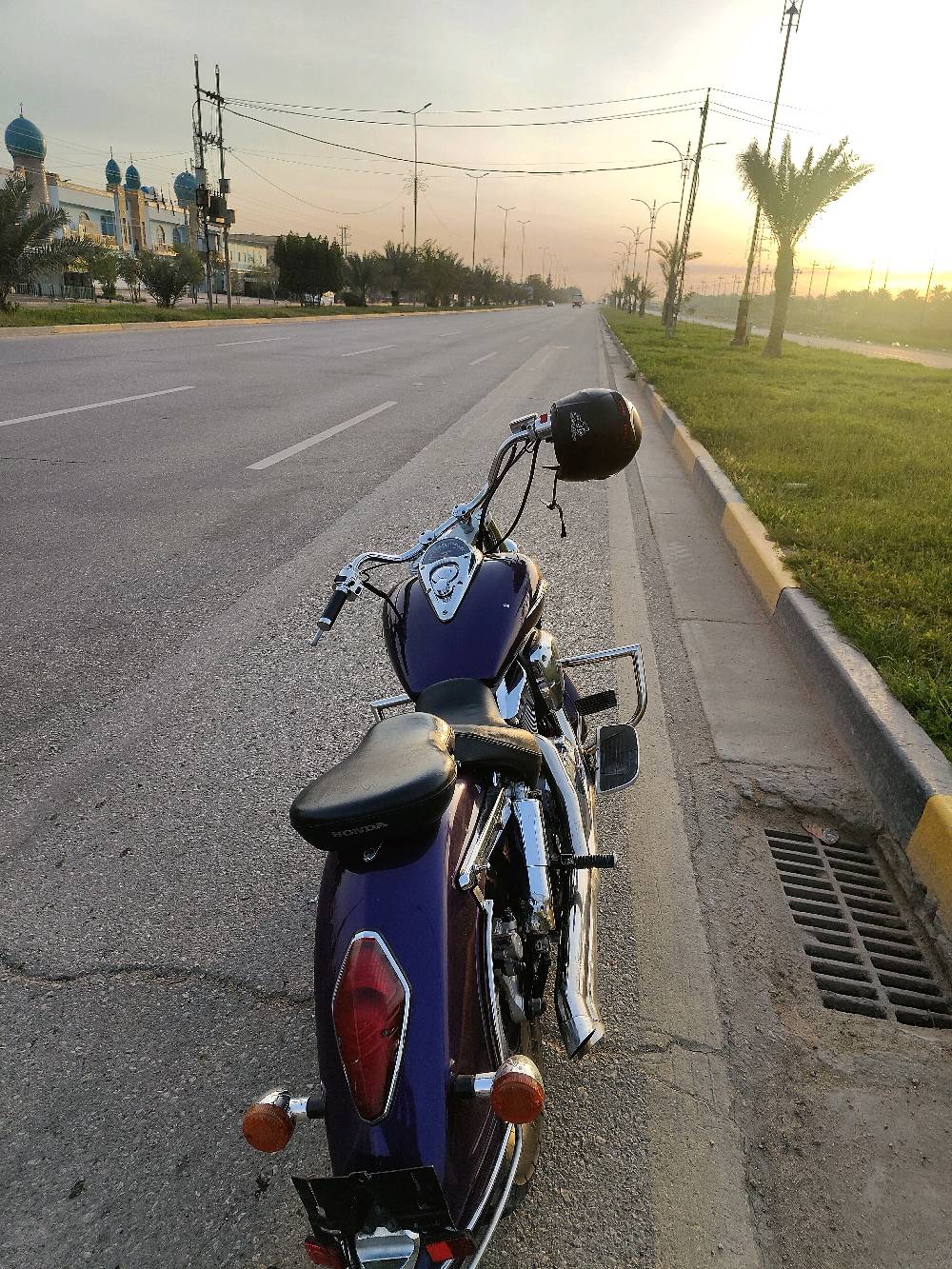 سلام عليكم
Honda vtx 2007
1300cc 
دراجه هوندا رقم سنوية بغداد 
دراجه نضيفه كلش مكينه مكفوله
ترايك اسبوع لان دراجه كامله 
صالنصات رياضي تزويد شركه BUB 
درع امامي وخلفي شغل اثير الكربلائي 
تخم تاير جديد 
كهربائيات كله صافيه وتمام 
ادامه جديده كامله
كابريتر نضيفه جدآ 
فيت بم جديد بلادي 
بلكات جديده 
السعر 55 $ ورقه
وبيه مجال 
بيع فقط بدون مراوس 
مكاني كربلاء 
***********