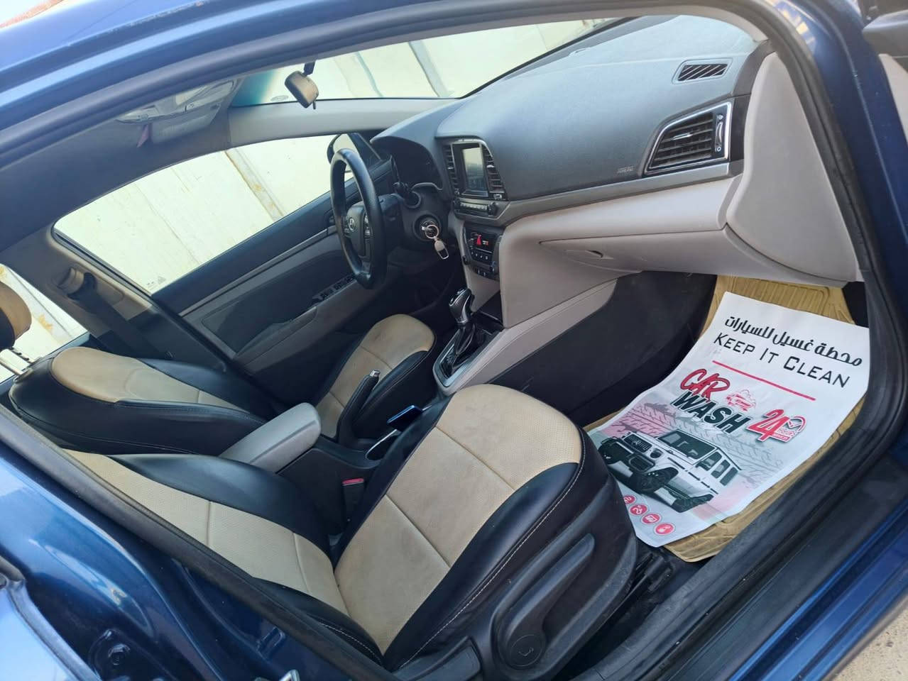 سلام عليكم عندي الانتره موديل 2017سياره جديده وجاهزه وارد أمريكي حادثها بنيد فقط والباقي مكفول من وضربه وصبغ وتبديل لون جويتي سياره ماشيه 130حقيقي مكينه 2000دوش تخم تاير كير مكينه كله مكفول مكان السياره بغداد السعر  118وبيها مجال ***********
