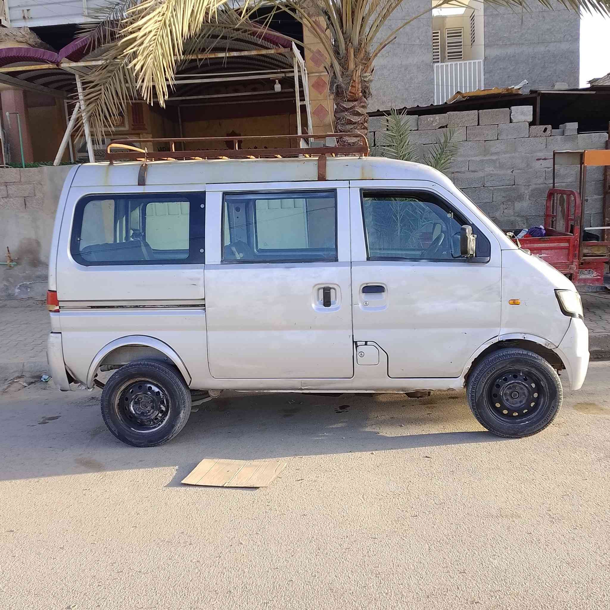 كنو سبعة راكب خصوصي مراوس بكيا بستا حمل 
رقم بغداد الجديد انكليزي خصوصي وبأسمي،هزة جديدة لا توجد أي غرامات  موديل ٢٠١٢

گير ومحرك اوتماتيك مال كورلا 7kياباني حجم1800 نضيف مابي اي بخار ولا تنقيص نگرة سلف 

تخم تاير مع الأسبير 

كهربائيات كاملة 

منظومة بريك خلفي وأمامي جدد

دبلات امامي وخلفي  جديد 

(ملاحظة بيهة مكانات مكحلة بصبغ لأن سيباية مزنجرة وذابة زنجارهة )

سكن بغداد أبو غريب الحصوة مقابل مقبرة الكرخ

واتساب ***********
سعر ٣٣
