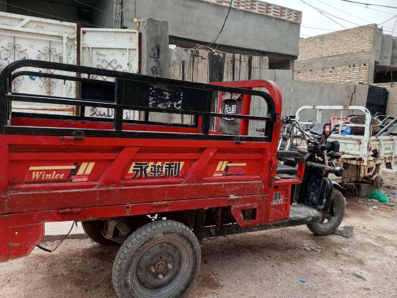 ستوته شحن حجم الوسط
بطاريات نضاف على الفحص
دبلات جدد
كهربائيات جدد
شاشه بلوتوث .البدي يرادله تصليح .مكانها ابو غريب سعرها ٥٠٠


**إذا كنت صاحب هذا الإعلان وتريد حذفه لأي سبب، رجاءا أرسل رسالة إلى الدعم الفني**