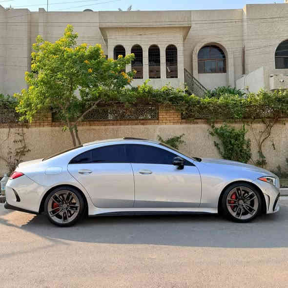 السلام عليكم 
للبيع Mercedes Cls450 2022 
3000cc دبل توربو🚀🚀
سلايد 
5كامرات
داتا شو
اوتو بارك 
برده خلفيه كهرباء
دبل ماوس
سستم سماعات برومستر
جنطه كهرباء
شاحن وايرلس
لايتات مالتي بيم
كشنات كهرباء (4وضعيات تحكم) 
كشنات تدفئة وتبريد
رادار امامي 
رادار خلفي
نقطه عمياء
تحديد مسار
قياده اليه 
5انظميه قياده
حساس امامي وخلفي 
داخل الوان 64 لون
لايتات زينون داينمك 
استيرن D 
ماشيه 57 الف 
ويل 20 اصلي 
وبعد بيها هواي مواصفات معروفه 
السياره وارد امريكي حادثها (هلال الجاملغ الخلفي والباب ومباوكين الباب الاماميه وياهن ع مود اللون فقط) ايرباك فقط برده بدون دواخل 
مكانها المنصور
للاستفسار:***********
