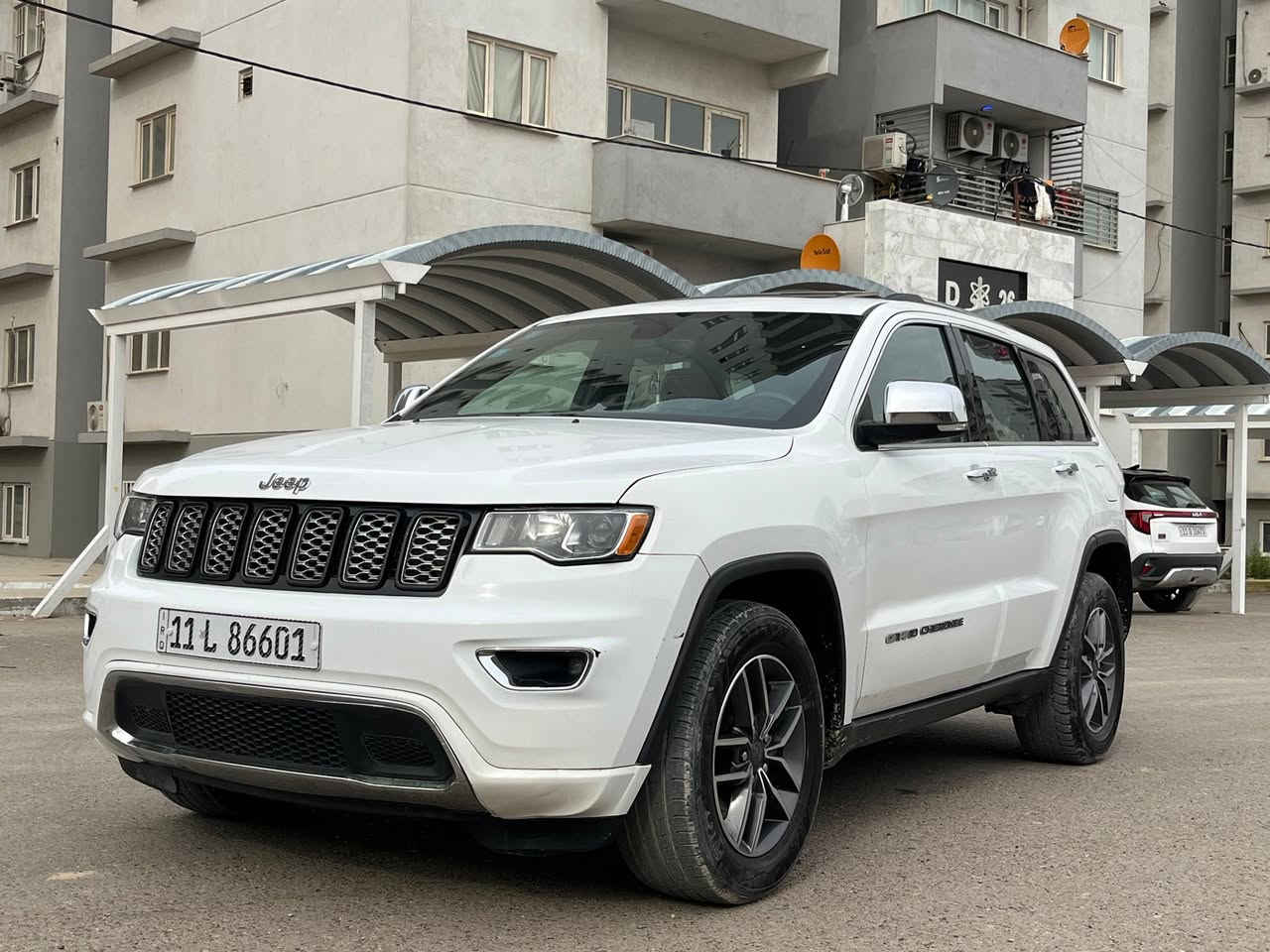 السلام عليكم
جيب كراند شيروكي. لمتد   مديل 2020

وارد  حادث سطحي حلو باب وجاملغ السايق  بدون دواخل شاصي ولغد مكفول  الايرباك البرده طاك والباقي كفاله  كير مكينه  كفالة  

مواصفات 

فتحه

توقف ذاتي 

كشنات وستيرن تدفئة

اوتو ستوب 

صندوق كهربائي

ماشيه 63

4*4

رادار جانبي نقطه عمياء 

مكاني بغداد 

السعر 235. وبيها مجال 

***********
