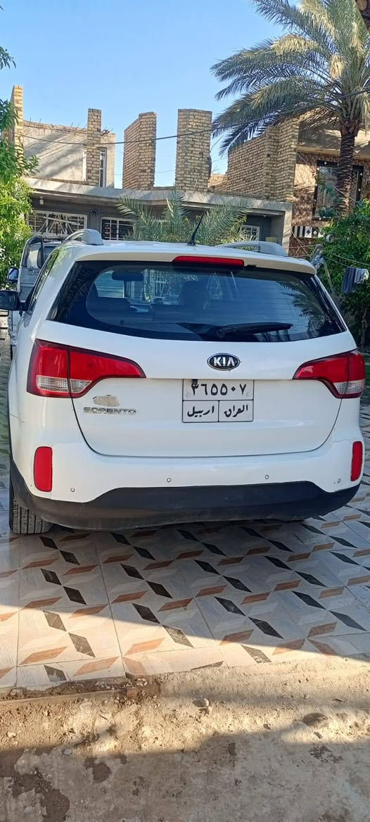 سورنتو 2015 رقم اربيل 2400 مكفوله وحلوه وجديده تفاصيلها موضح بالسونار سعر السياره158 وبيها  مجال  بسيط ***********//***********
