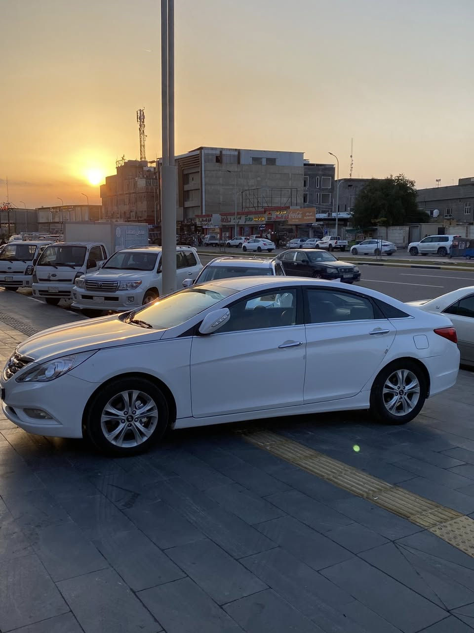 سلام عليكم سوناتا 2013 ادوات كصه جنطه متؤمه رقم شمالي نكليزي  مكينه دوش اصل بانزين بانزين السياره كلشش جديده كير محرك حداديه تبريد كله مكفول وجديد تدفئه كشنات + كشنات كهرباء 
مكان البصره 
السعر اتصل وتدلل بيع مراوس  
رقم ***********
