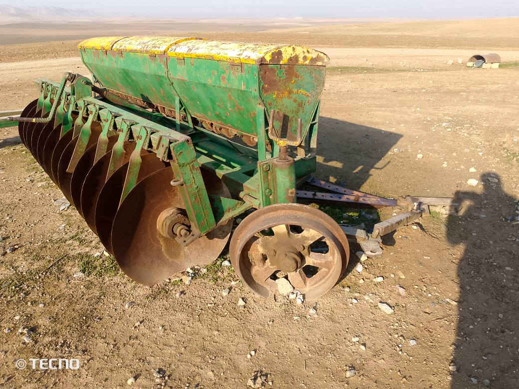 ديسك 12 للبيع صيجان فرنسيه فلنجه 66 الاتصال الرقم العنوان الموصل.   ***********
