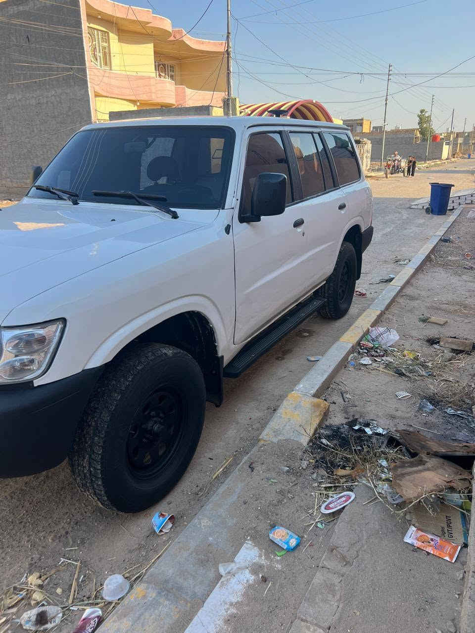 السلام عليكم  نيسان سلگ باترول 2003 ادوات  كابريتر محرك 4500 كير عادي  كير مكينه   مقاعد جلد مدوشمه تكايتين كراسي خلفيات موجوده  بدون نواقص مصبوغه عام الجماليه  سيارة كامله وجاهزه السعر 45 وبيه مجال ***********
