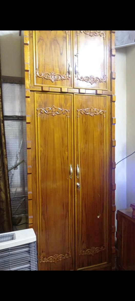 غرفه للبيع بعقوبه المفرق  سعر٧٥٠@ ***********
