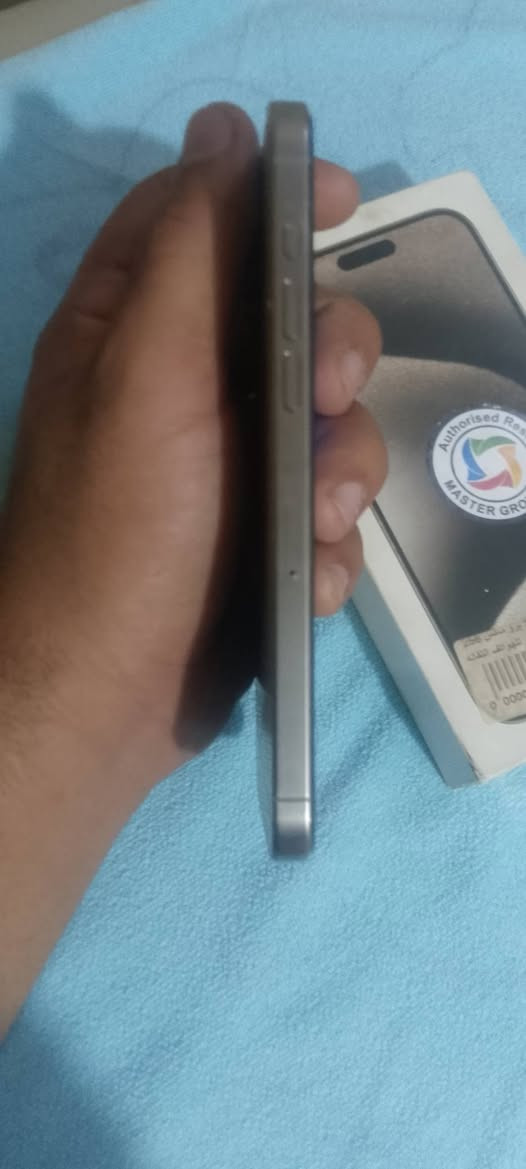 سلام عليكم
ايفون ١٥ برو ماكس 

ماستر كارتونته موجودة

ذاكرة ٢٥٦ 

بطارية ٨٥

عدد دورات الشحن ٥٠١ 

الجهاز جديد ومكفول من كلشي بس الضهر مالته متبدل بضهر تفضيخ ثاني وراجع الجهاز وكاله ١٠٠٪  والنضافة فول وبي لزگة وحافضة جدد

السعر ٩٥٠ وبي مجال بسيط 

مكاني بغداد الدورة
اي تفاصيل عالخاص


**إذا كنت صاحب هذا الإعلان وتريد حذفه لأي سبب، رجاءا أرسل رسالة إلى الدعم الفني**